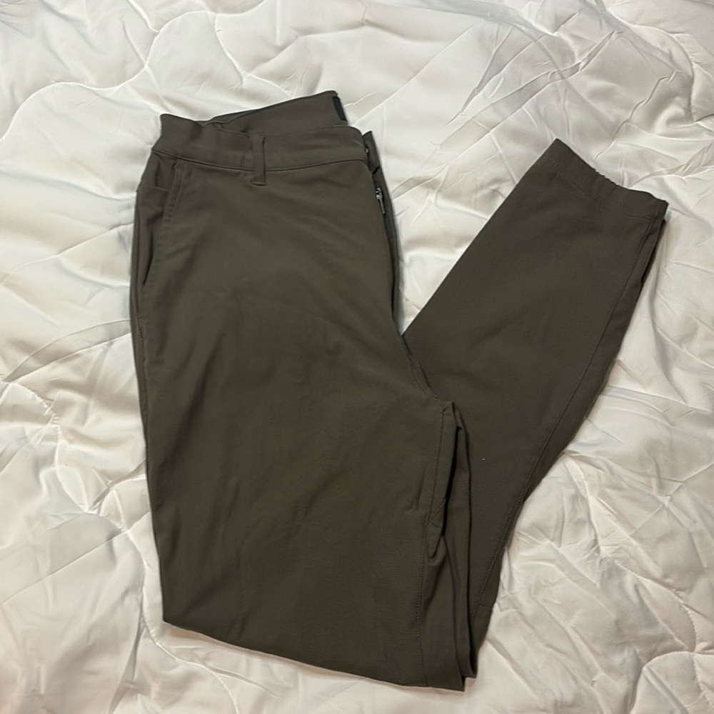 Cuts AO jogger good condition size large